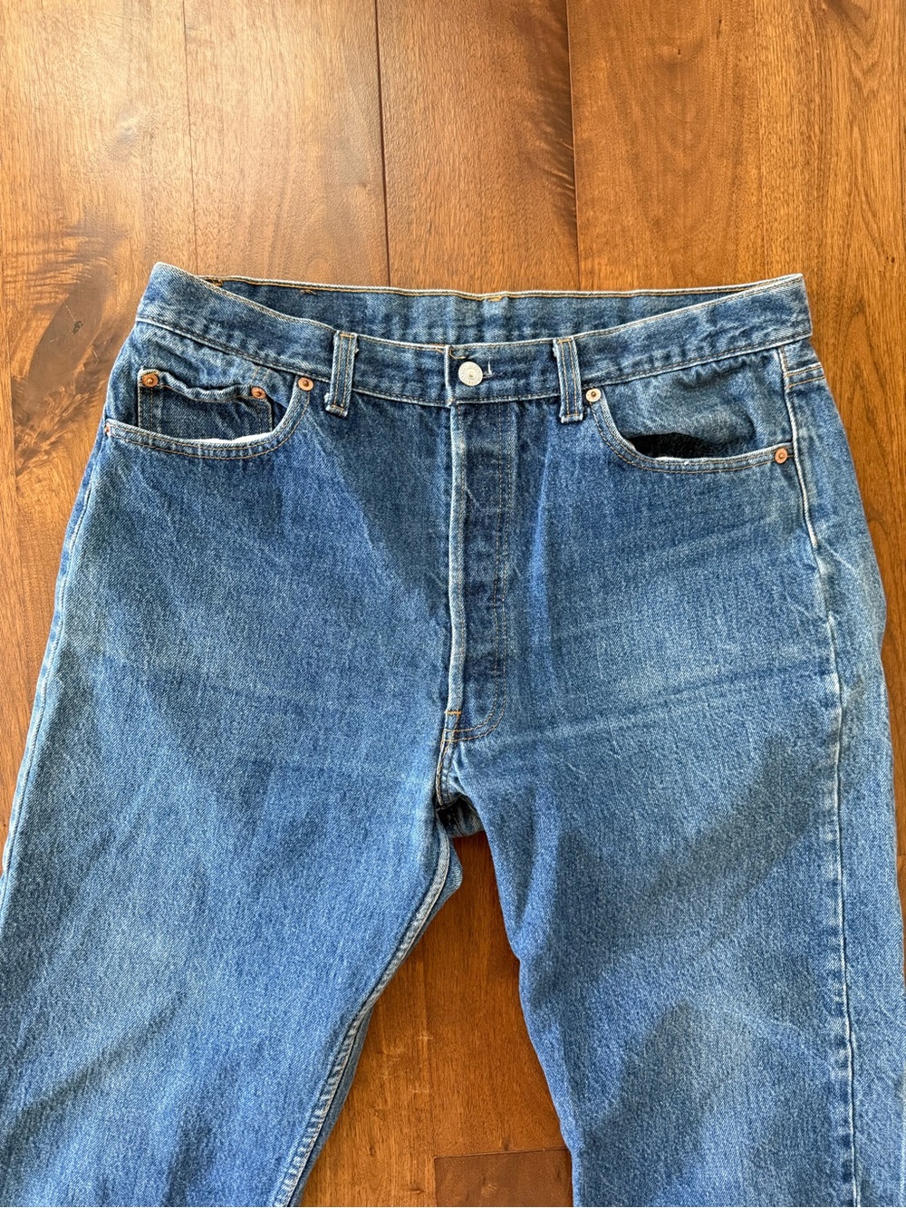 Vintage 80s Levi's 501xx Made in USA
Shrink-To-Fit Jeans 34x35